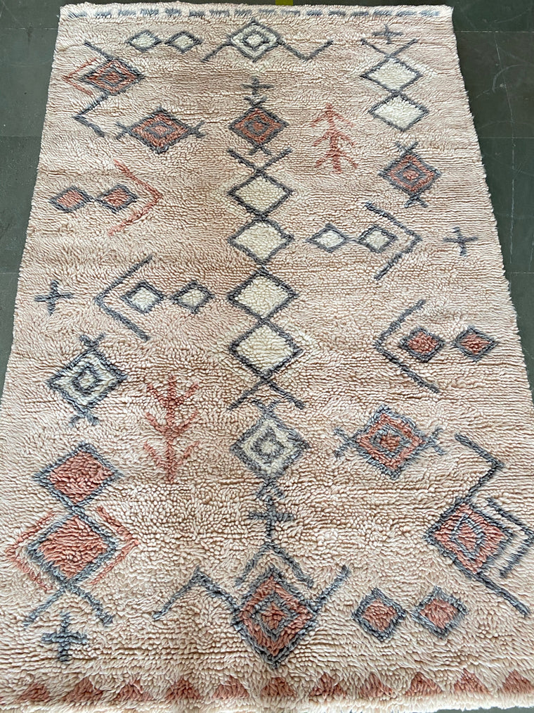 NEENAH WOOL SHAG  CARPET