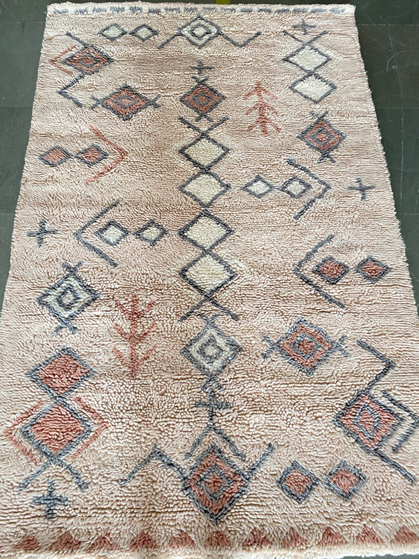 NEENAH WOOL SHAG  CARPET